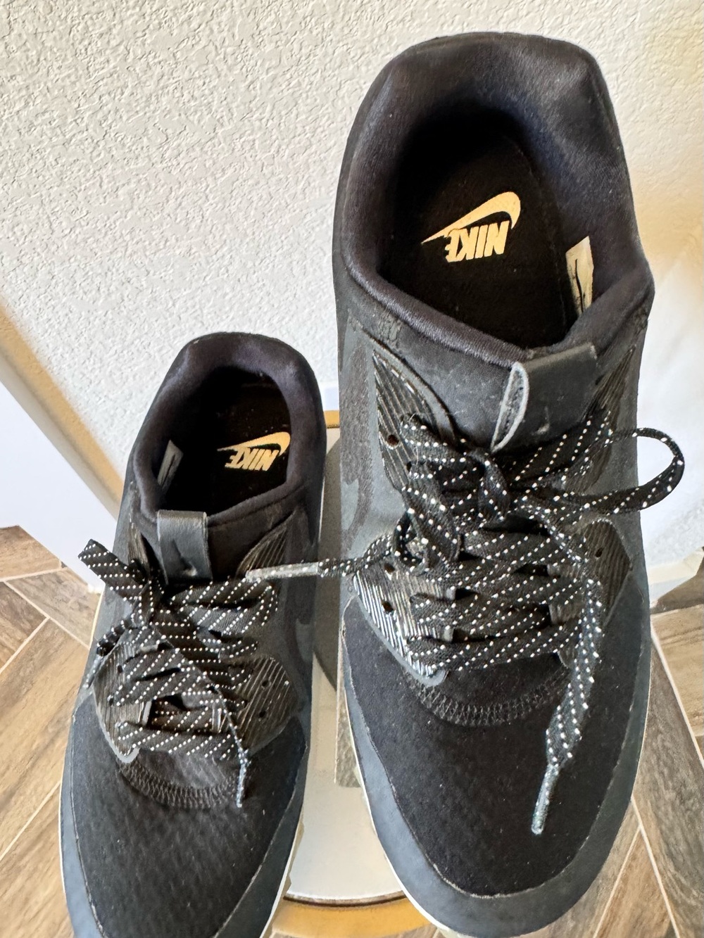 Nike Air Zoom 90 IT Black and White Golf Sneaker - Picture 3 of 10